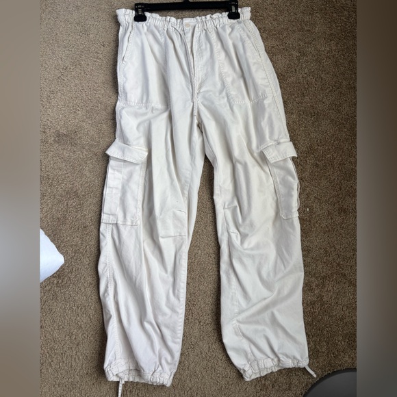 Abercrombie & Fitch Pants - Abercrombie & Fitch White Cargo Pants